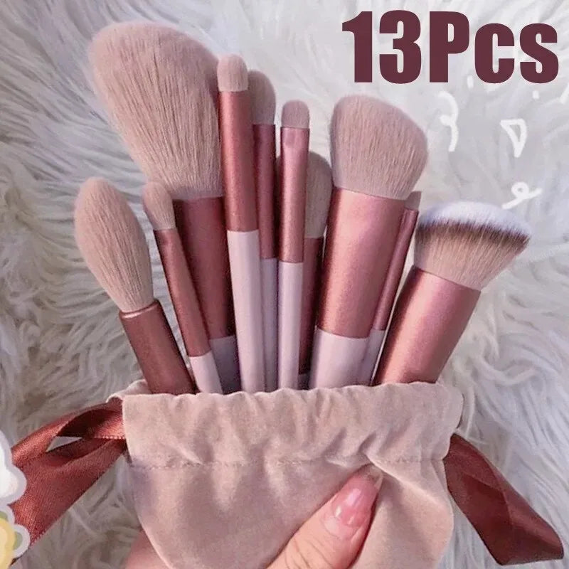 Conjunto de pincéis de maquiagem de 13 peças Base de sombra de olho feminina Escova cosmética Sombra Blush Beauty Soft Make Up Tools Bolsa