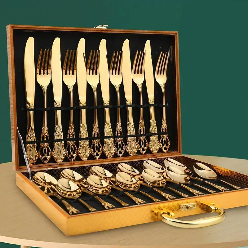 Conjunto de talheres de aço inoxidável dourado Royal European Spoon Fork Talheres completos Design retrô Lava-louças Elegante Talheres